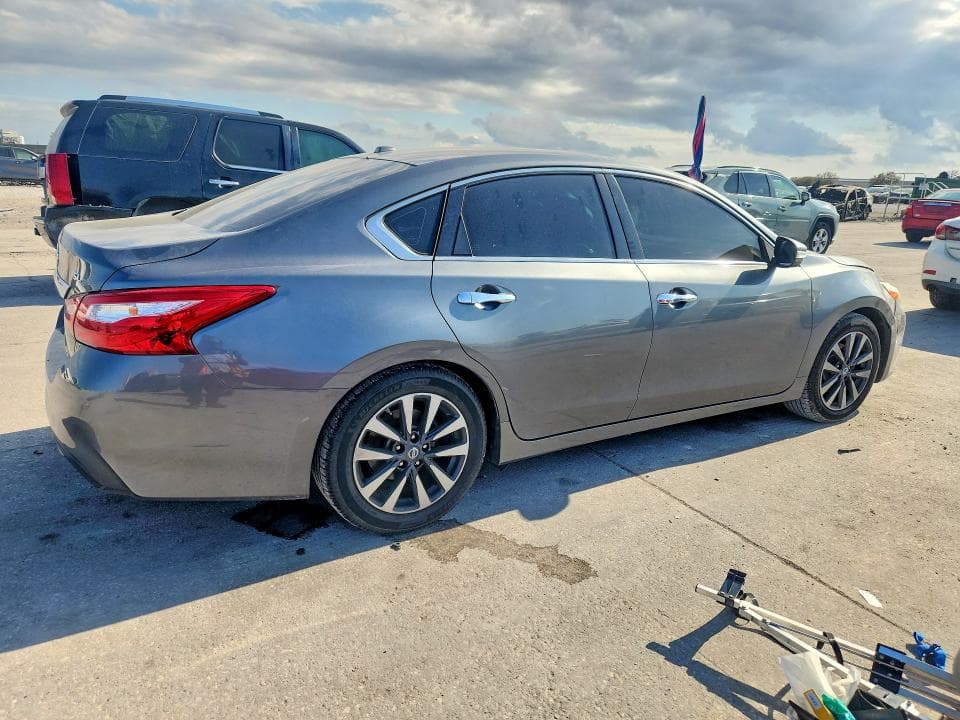 2017 NISSAN ALTIMA 3