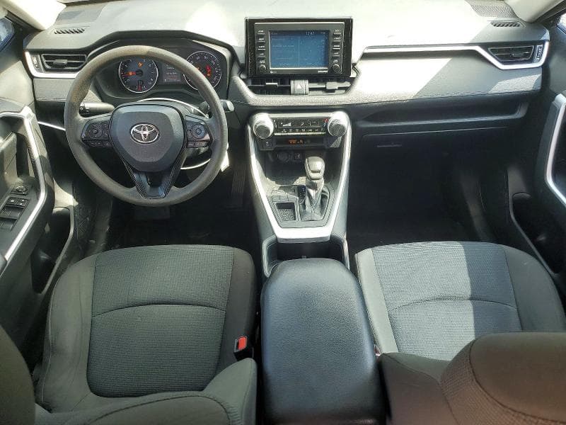 2022 TOYOTA RAV4 LE 8