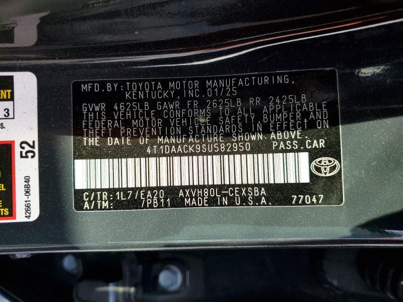 2025 TOYOTA CAMRY SE 13