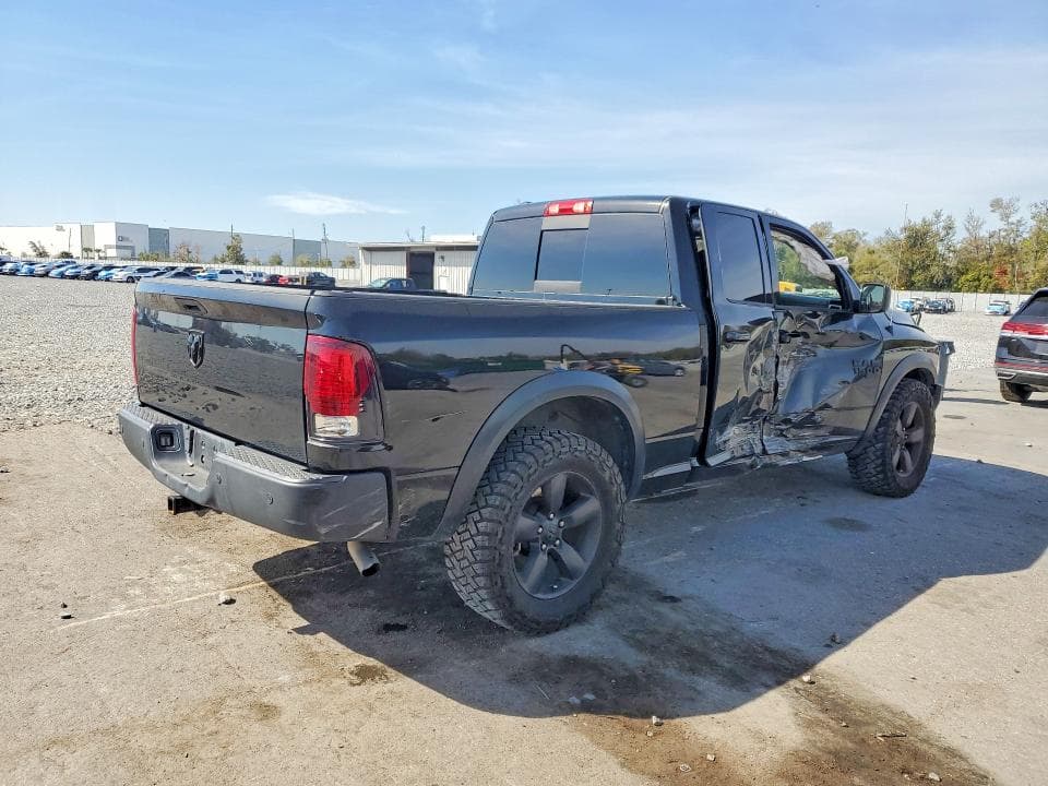 2019 RAM 1500 CLASSIC SLT 3