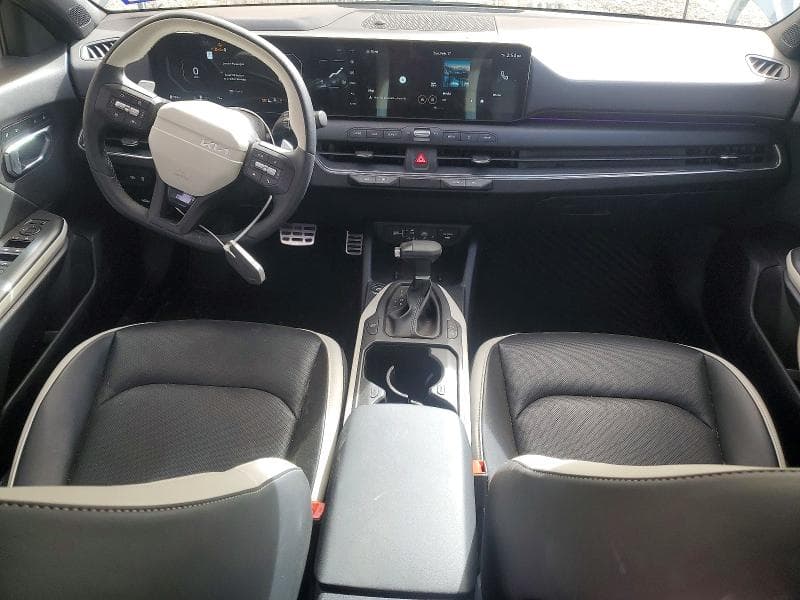 2025 KIA K4 GT-LINE TURBO 8