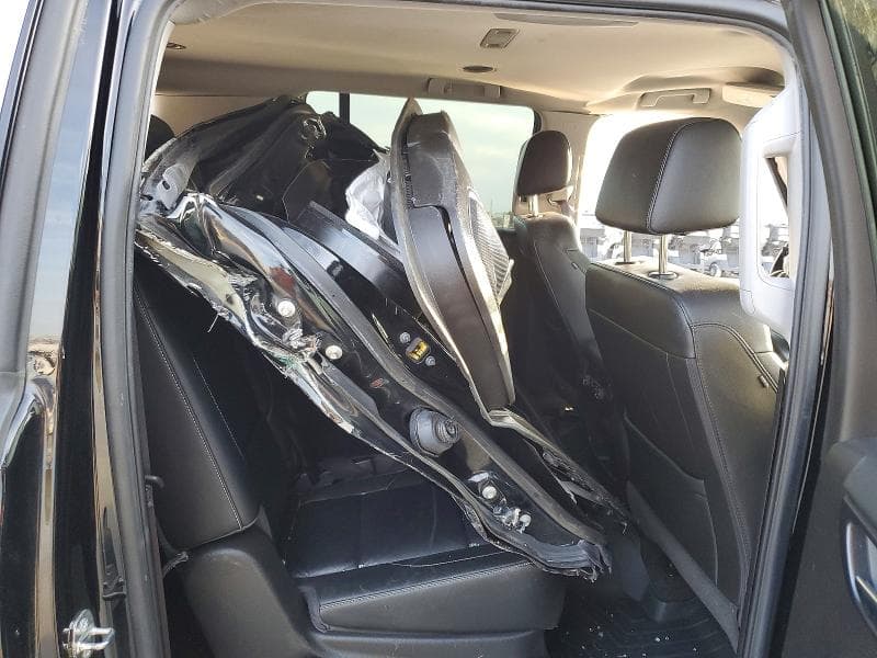 2017 CHEVROLET SUBURBAN C1500 LT 11