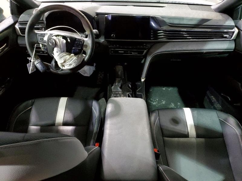 2025 TOYOTA CAMRY SE 8