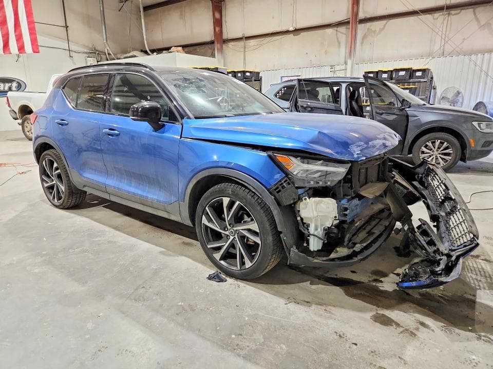 2020 VOLVO XC40 T5 R-DESIGN 4
