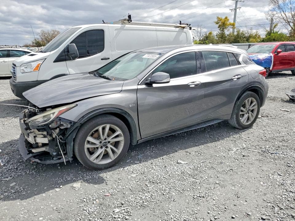 2018 INFINITI QX30 - 1