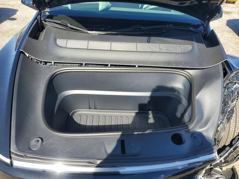2026 TESLA MODEL Y 11