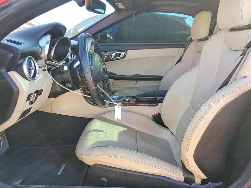 2017 MERCEDES-BENZ SLC 300 7