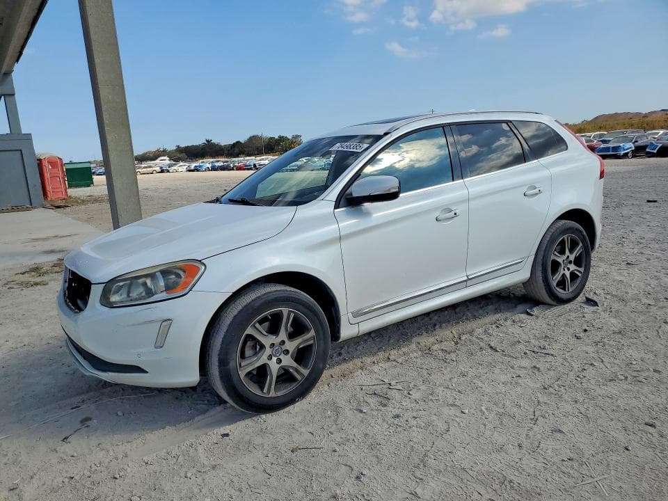 2015 VOLVO XC60