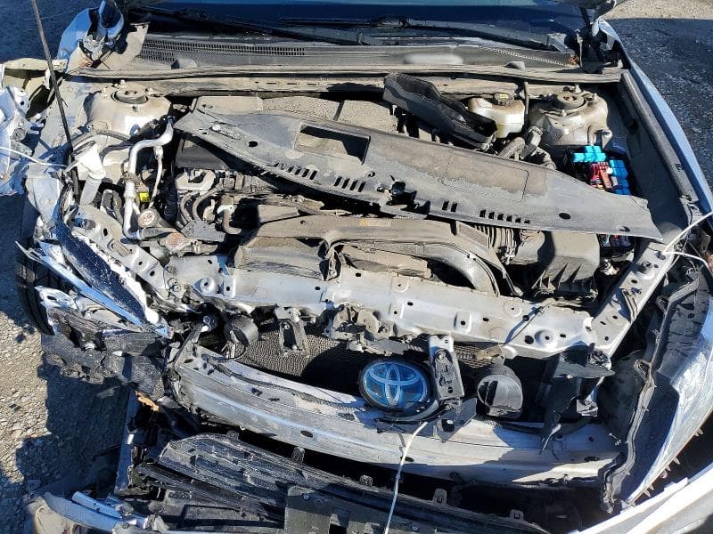 2021 TOYOTA CAMRY HYBRID XLE 11