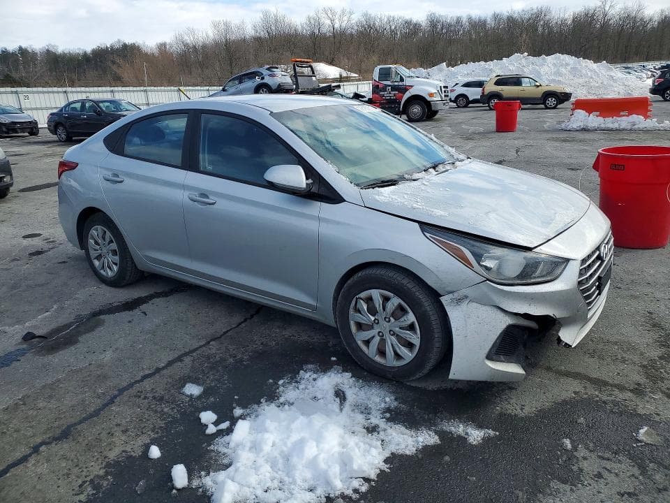 2020 HYUNDAI ACCENT SE 4