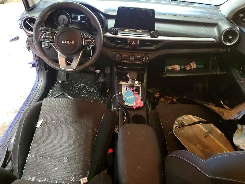 2023 KIA FORTE LXS 8