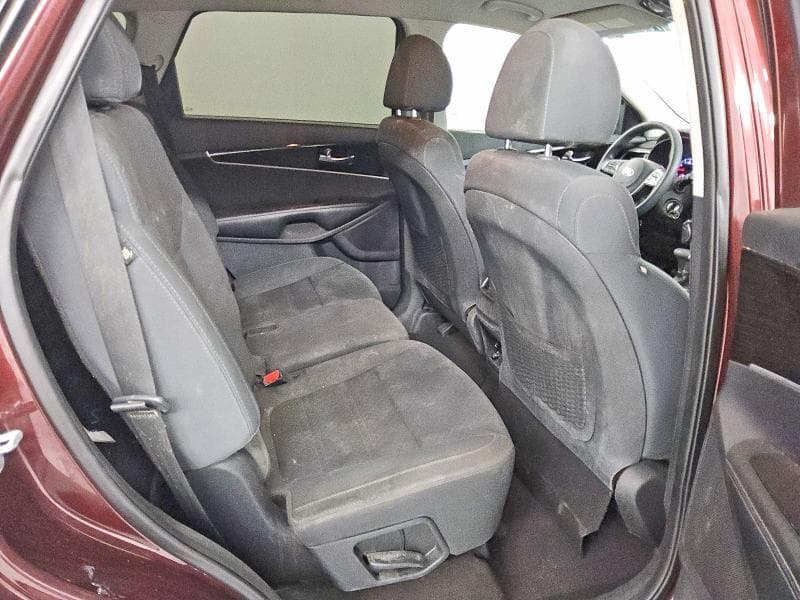 2019 KIA SORENTO LX 11