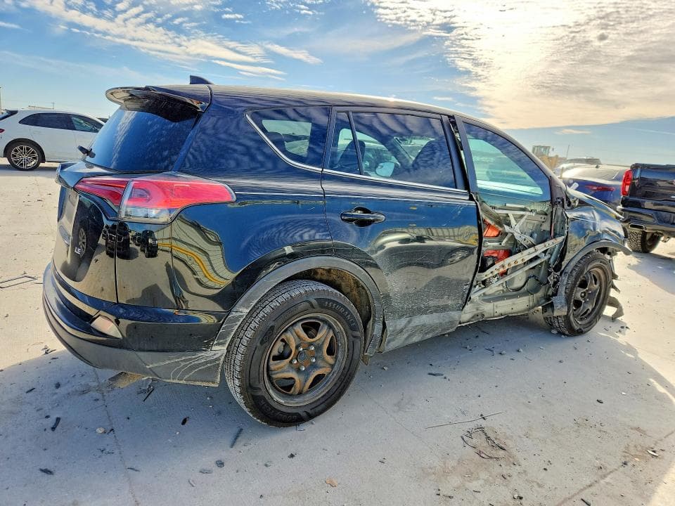 2018 TOYOTA RAV4 LE 3