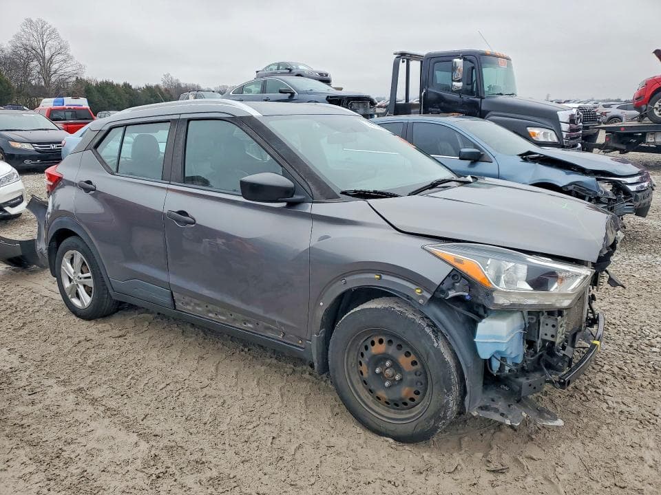 2019 NISSAN KICKS S 4