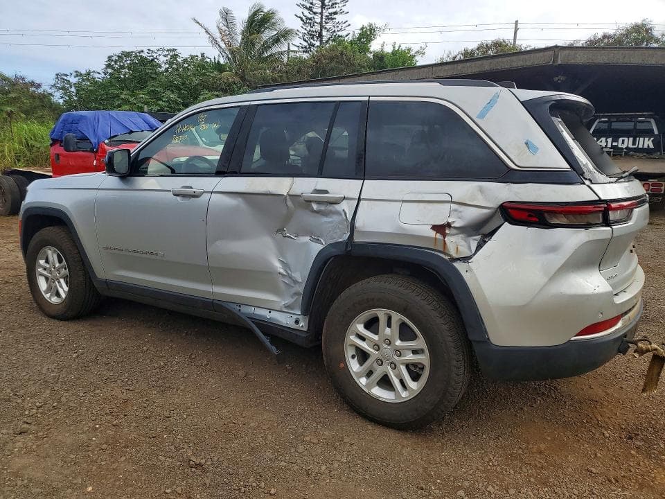 2023 JEEP GRAND CHEROKEE LAREDO 2