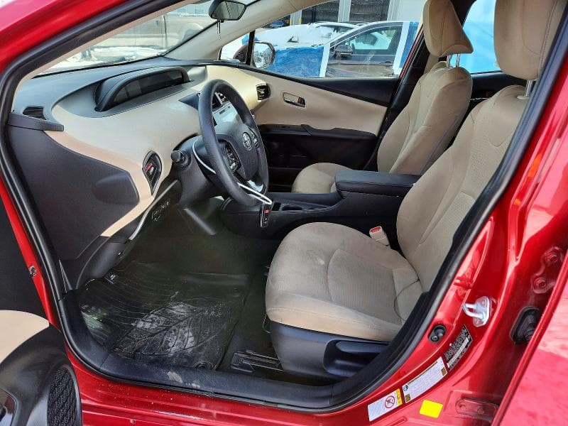 2019 TOYOTA PRIUS 7