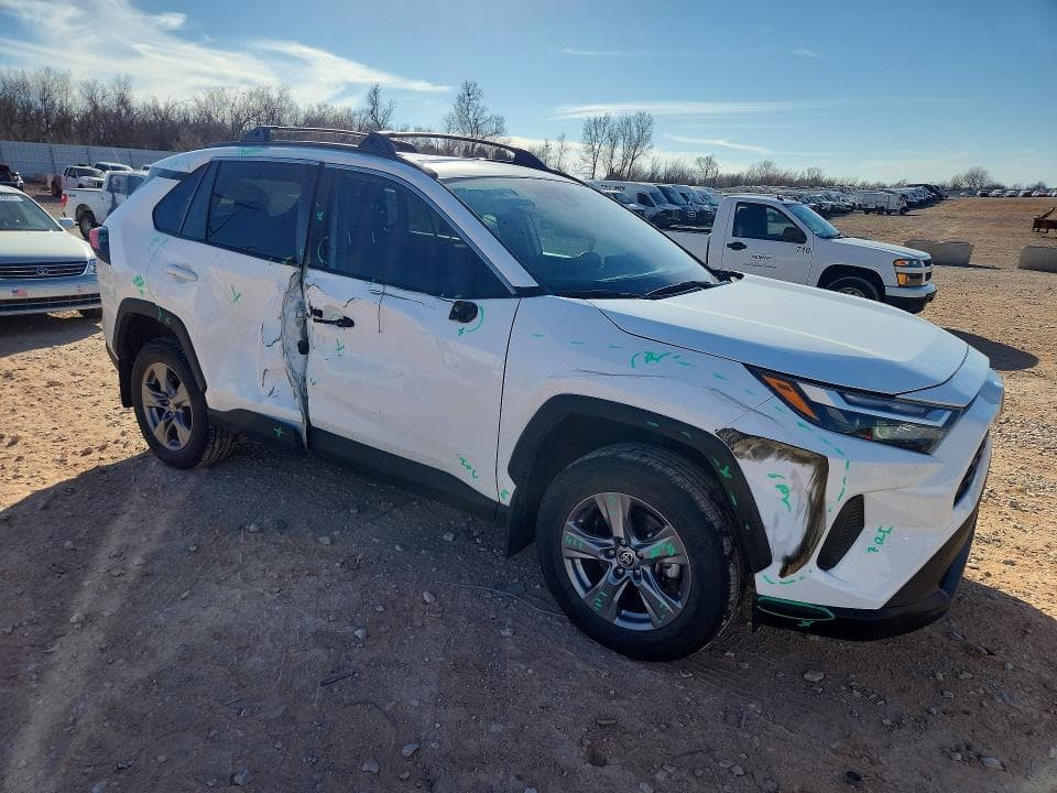 2024 TOYOTA RAV4 XLE 4