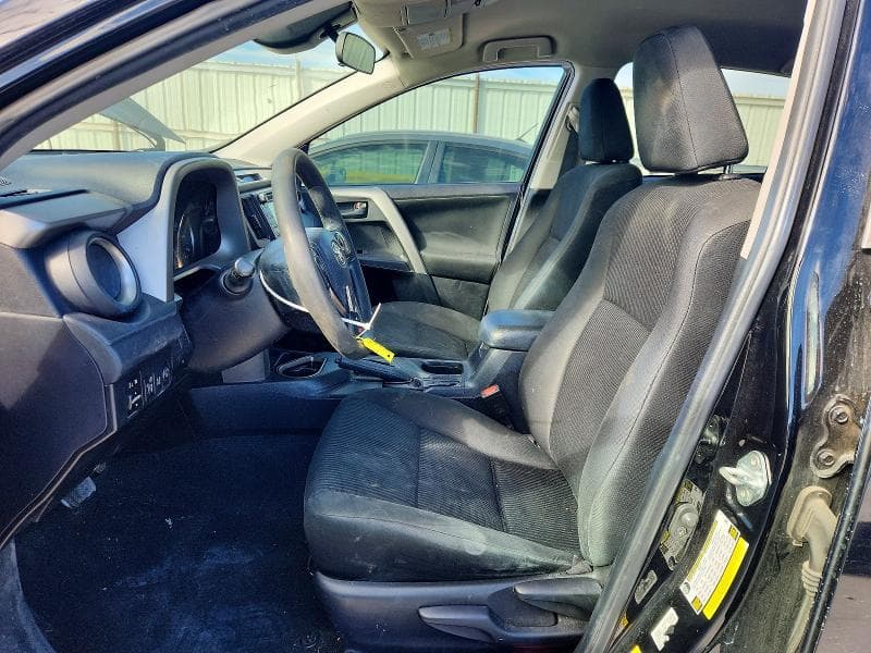 2018 TOYOTA RAV4 LE 7