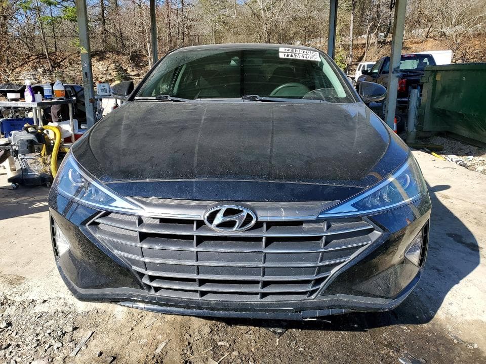 2020 HYUNDAI ELANTRA SE 5
