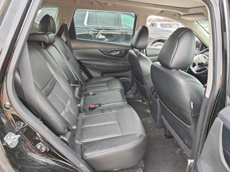 2017 NISSAN ROGUE SV 11