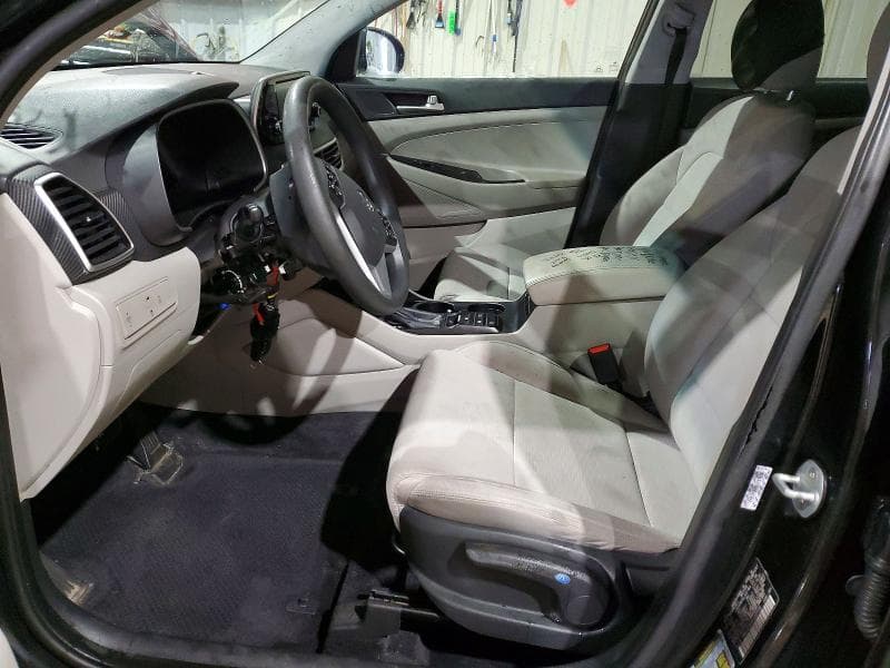 2020 HYUNDAI TUCSON SE 7