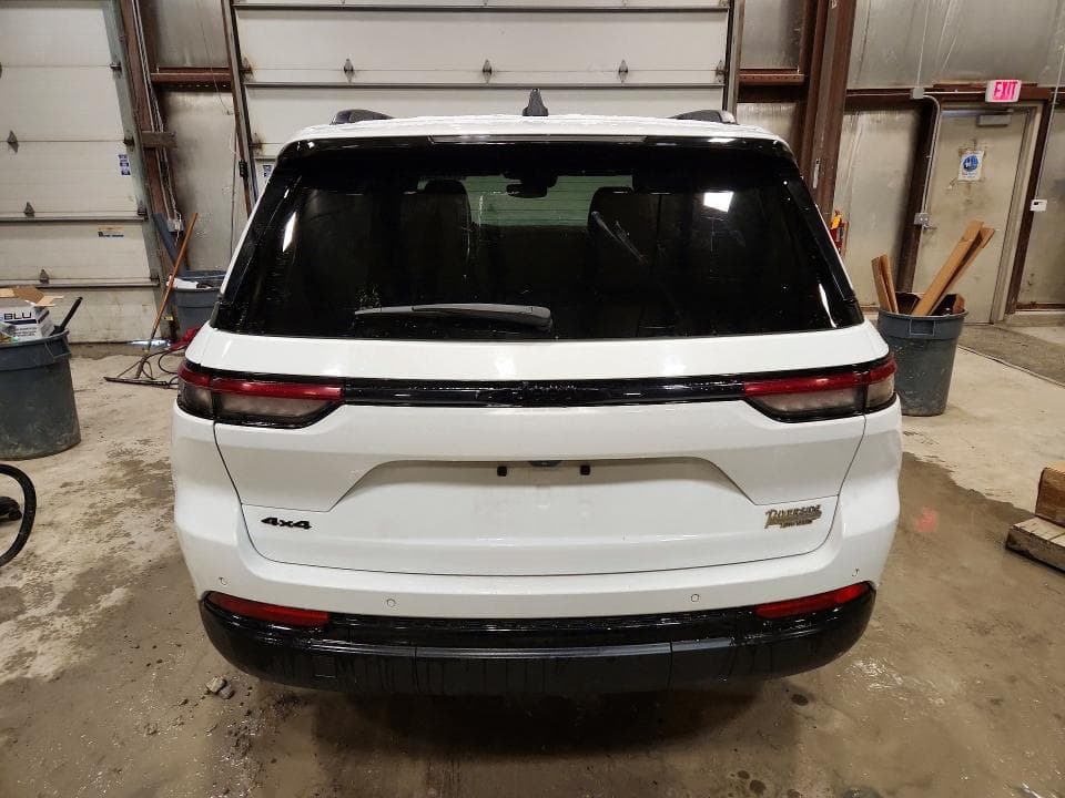 2023 JEEP GRAND CHEROKEE LAREDO 6