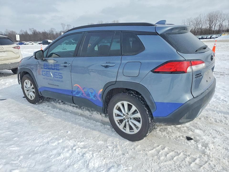 2022 TOYOTA COROLLA CROSS LE 2