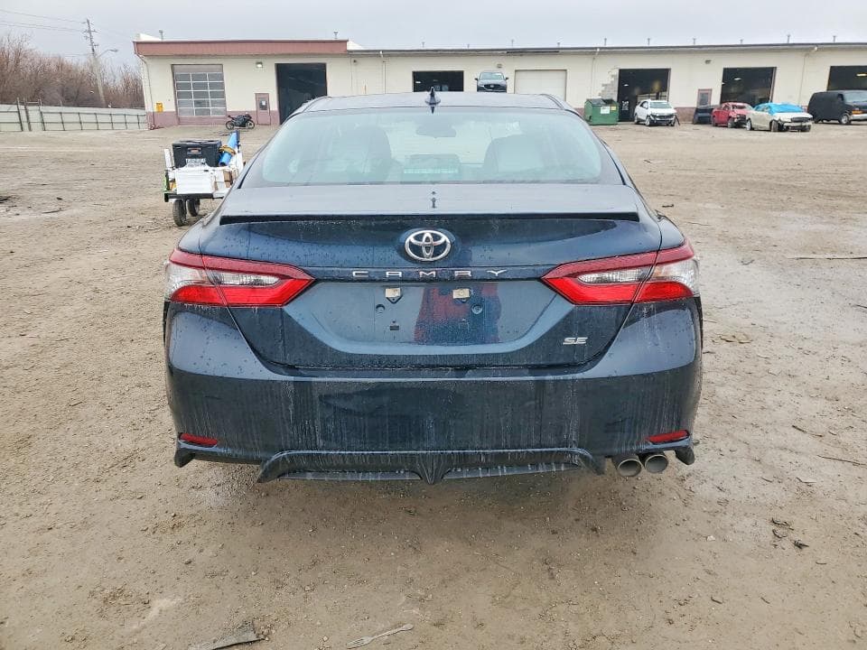 2021 TOYOTA CAMRY SE 6