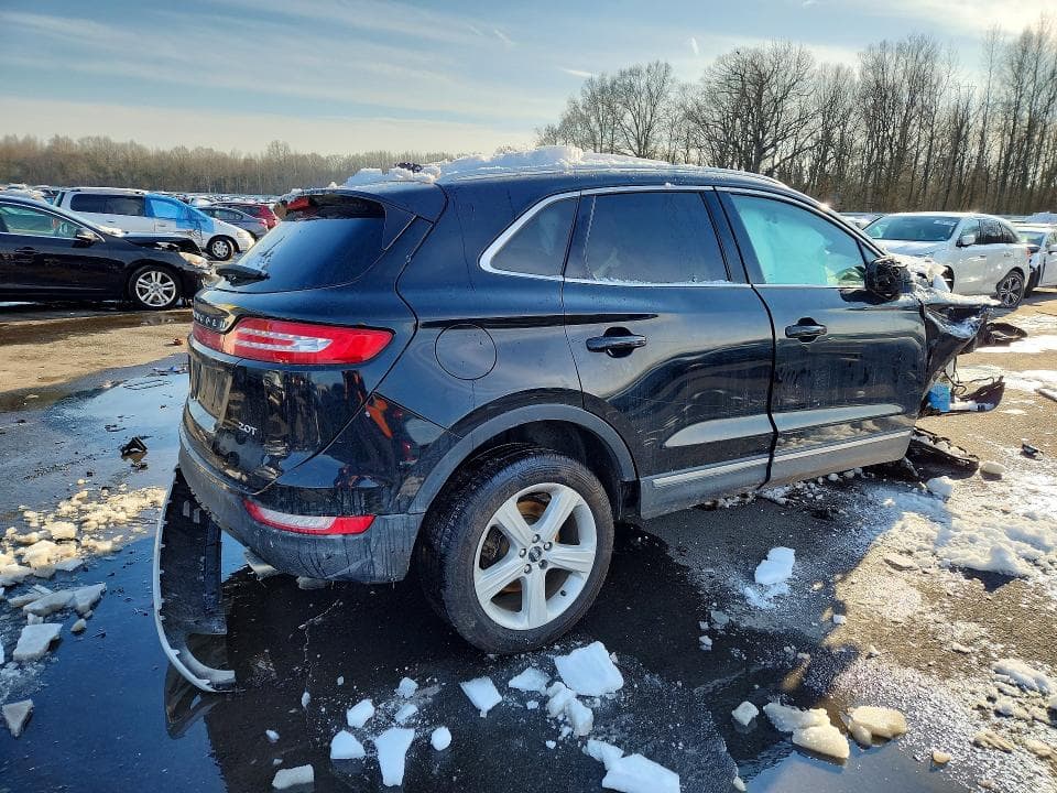 2017 LINCOLN MKC PREMIERE 3