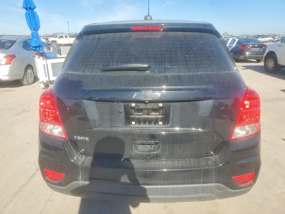 2020 CHEVROLET TRAX LS 6