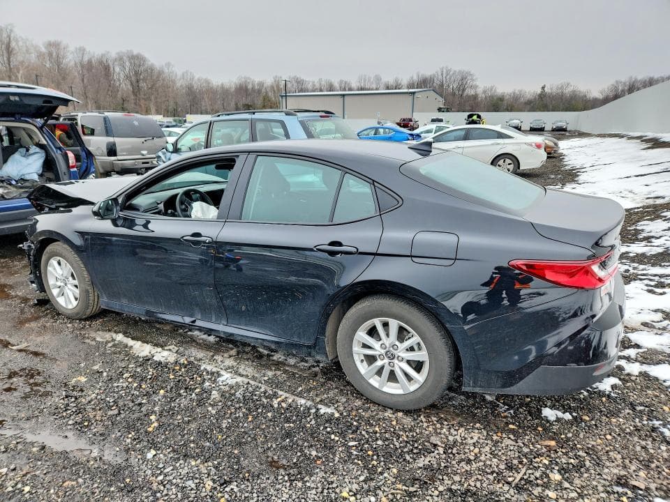 2025 TOYOTA CAMRY 2