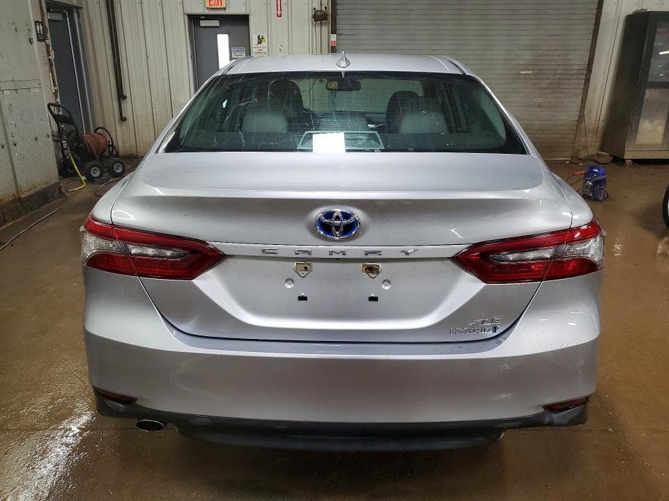 2022 TOYOTA CAMRY XLE 6