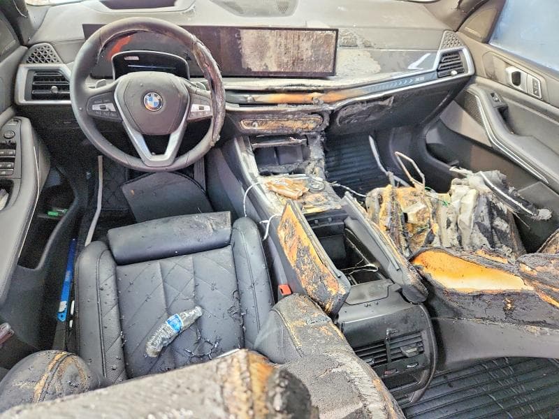 2025 BMW X5 XDRIVE40I 8