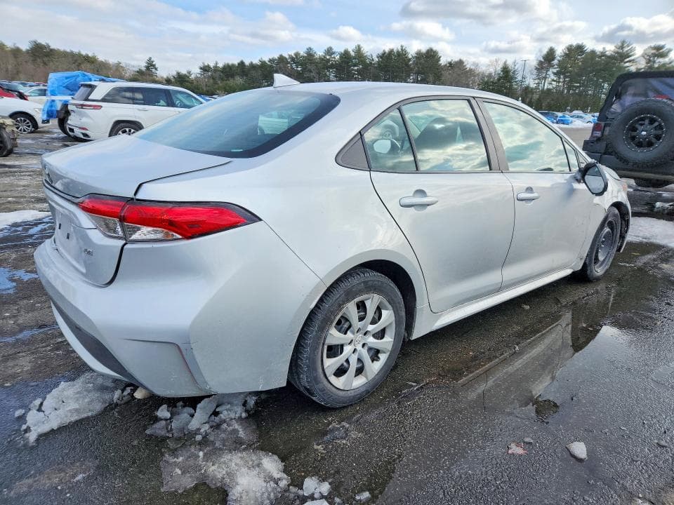 2022 TOYOTA COROLLA LE 3