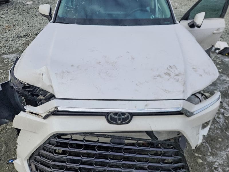 2024 TOYOTA GRAND HIGHLANDER XLE 12