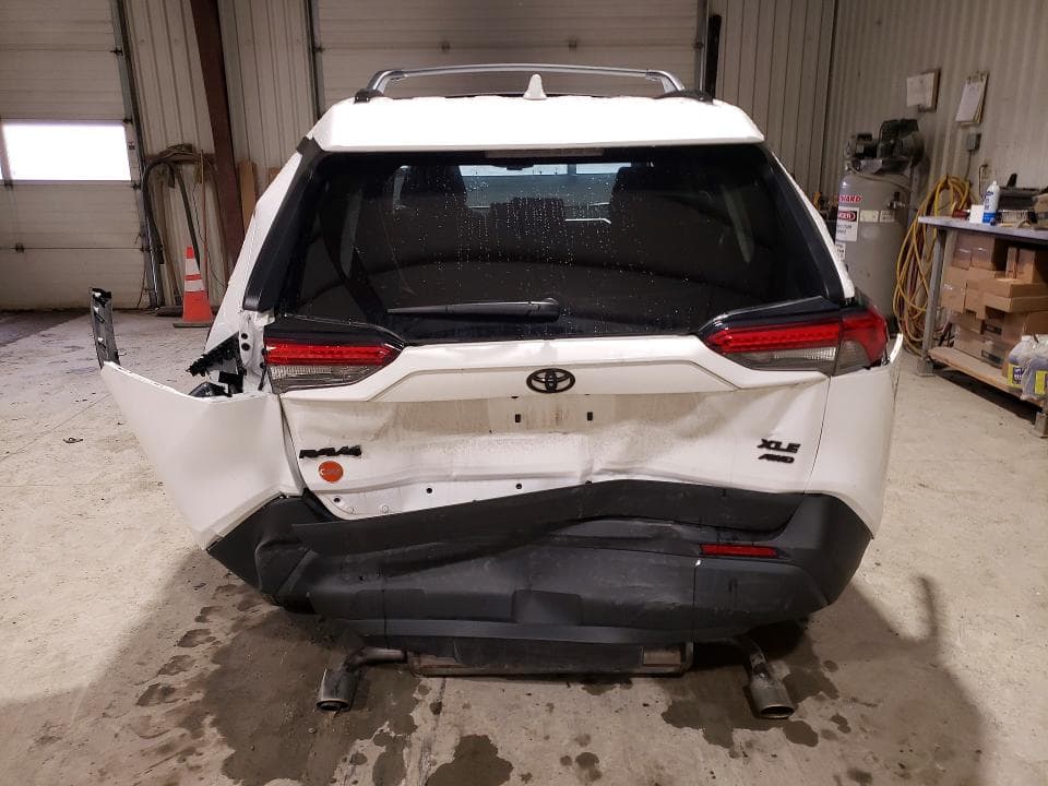 2024 TOYOTA RAV4 XLE 6