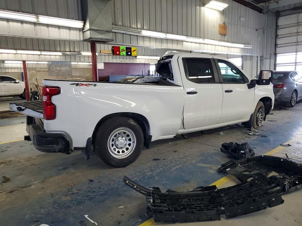 2023 CHEVROLET SILVERADO K1500 3