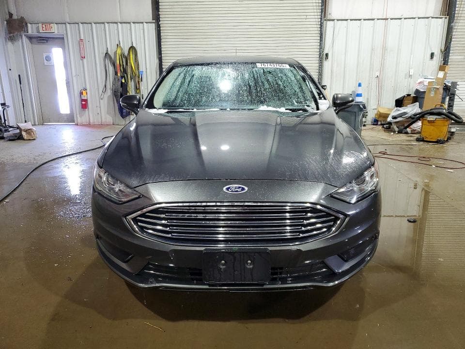 2017 FORD FUSION SE 5