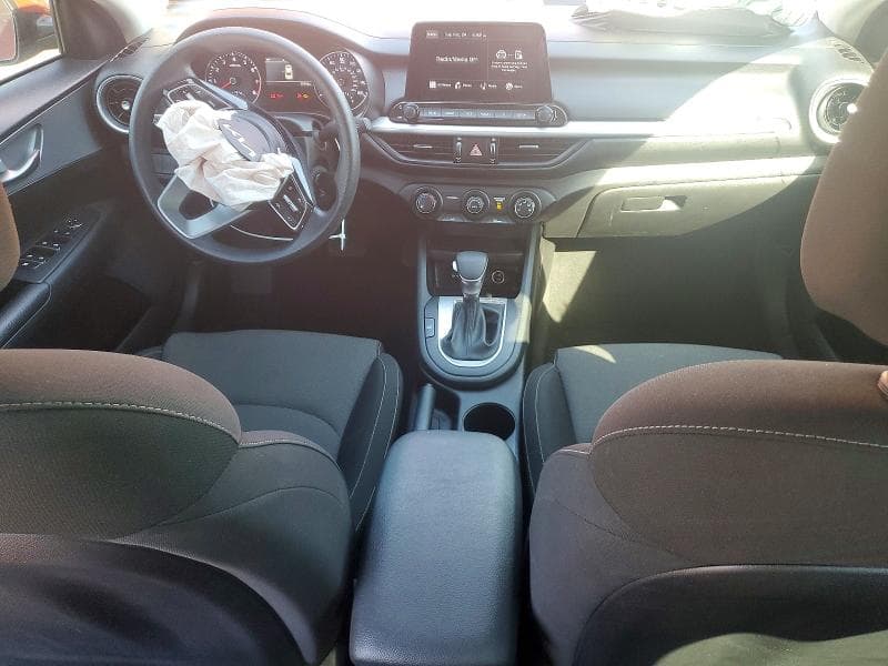 2023 KIA FORTE LX 8