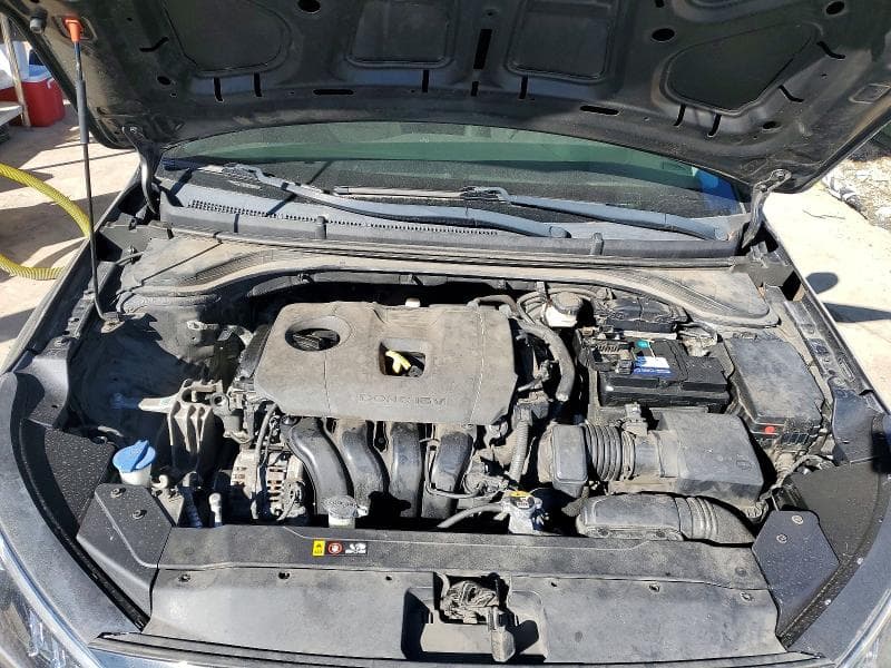 2020 HYUNDAI ELANTRA SE 11