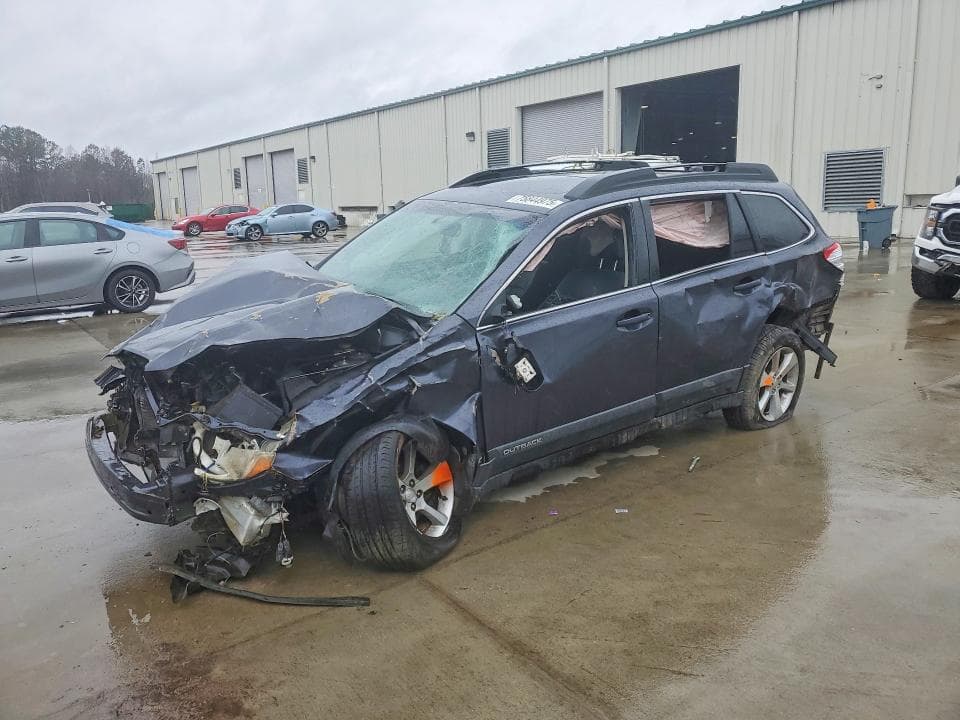 2013 SUBARU OUTBACK - 1