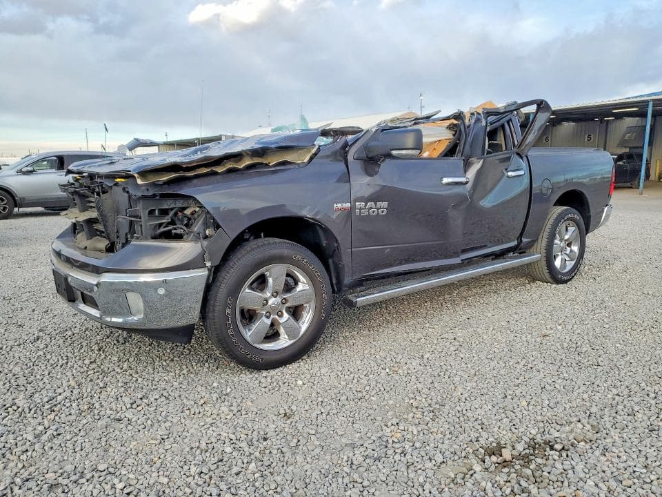 2018 RAM 1500 SLT - 1
