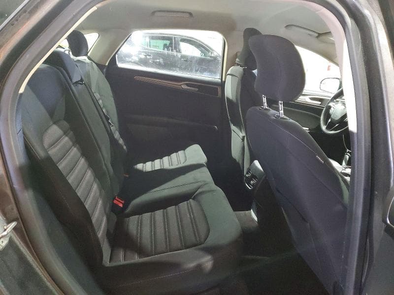 2017 FORD FUSION SE 10