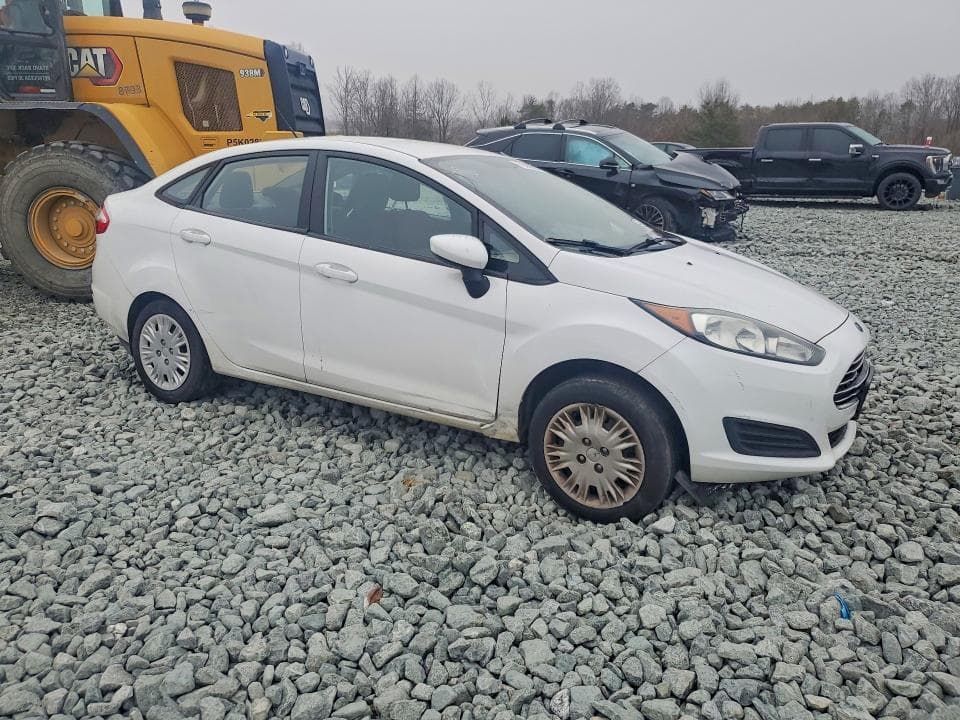 2017 FORD FIESTA S 4