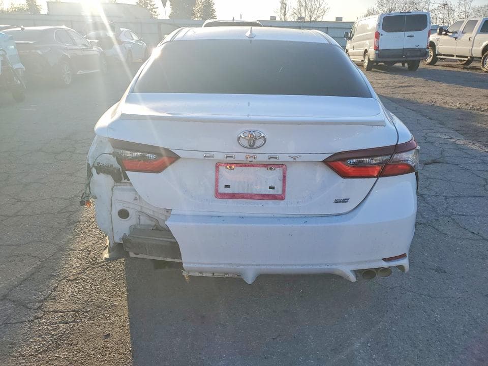 2021 TOYOTA CAMRY SE 6