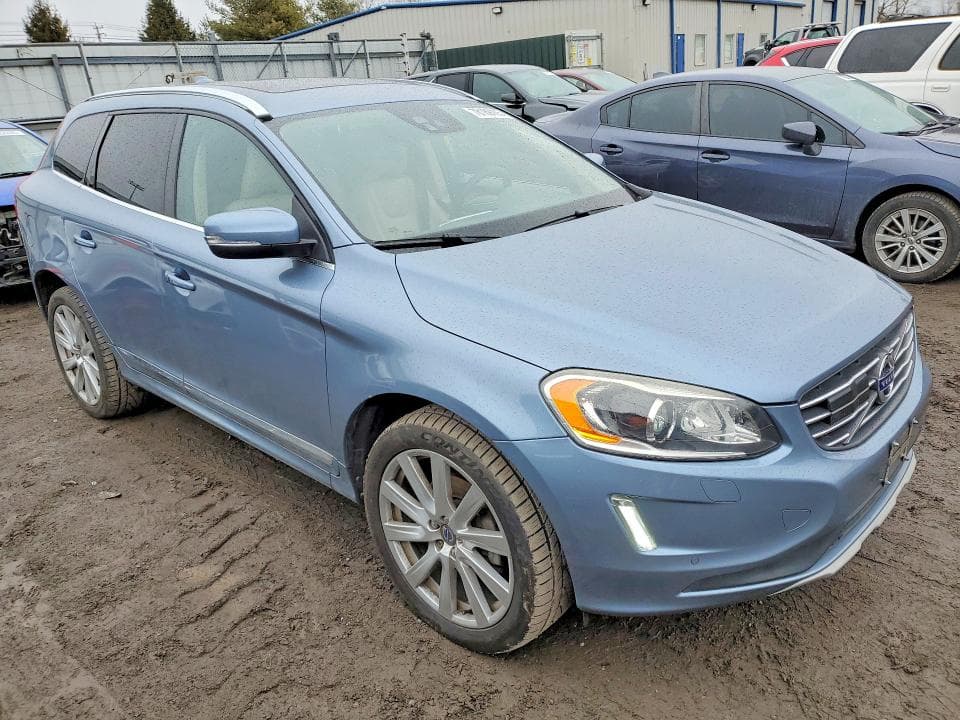 2017 VOLVO XC60 T5 INSCRIPTION 4