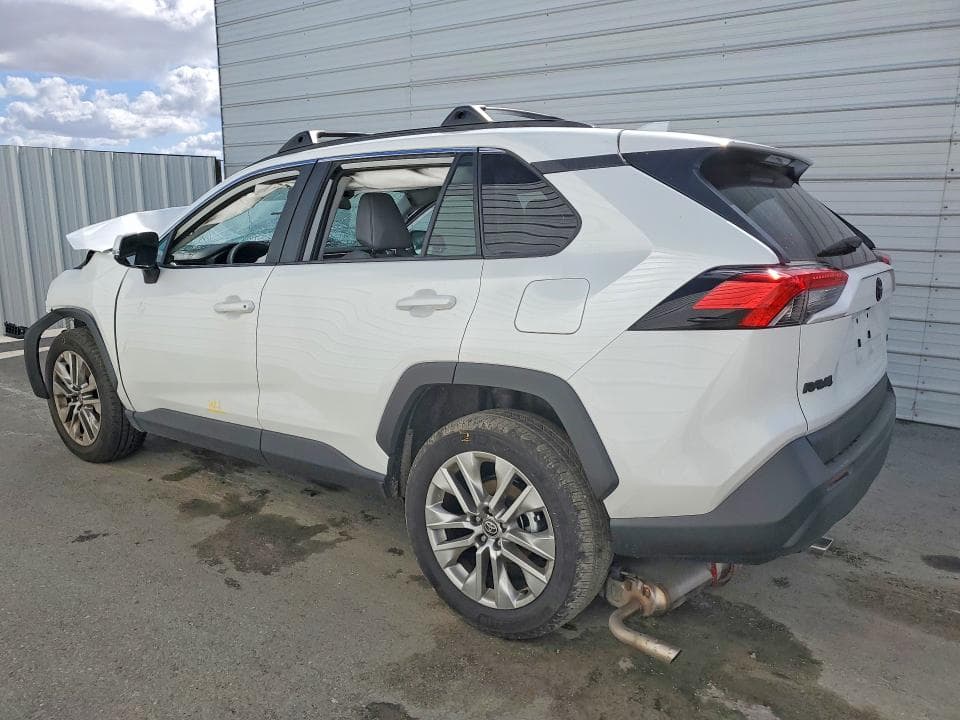 2025 TOYOTA RAV4 XLE PREMIUM 2