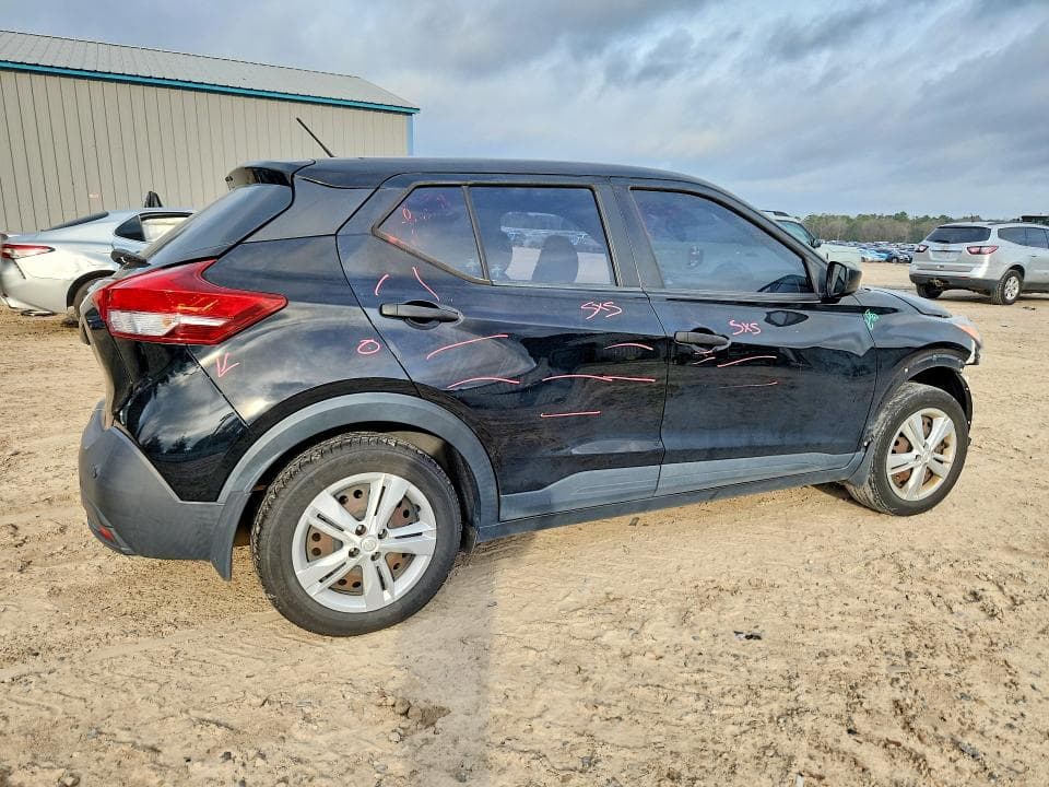 2020 NISSAN KICKS S 3