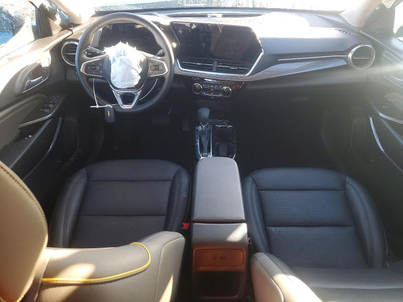 2025 CHEVROLET TRAX ACTIV 8