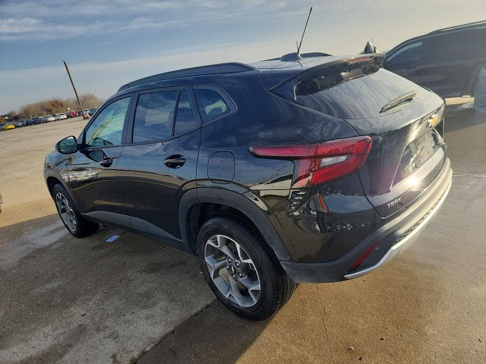2025 CHEVROLET TRAX 1LT 2